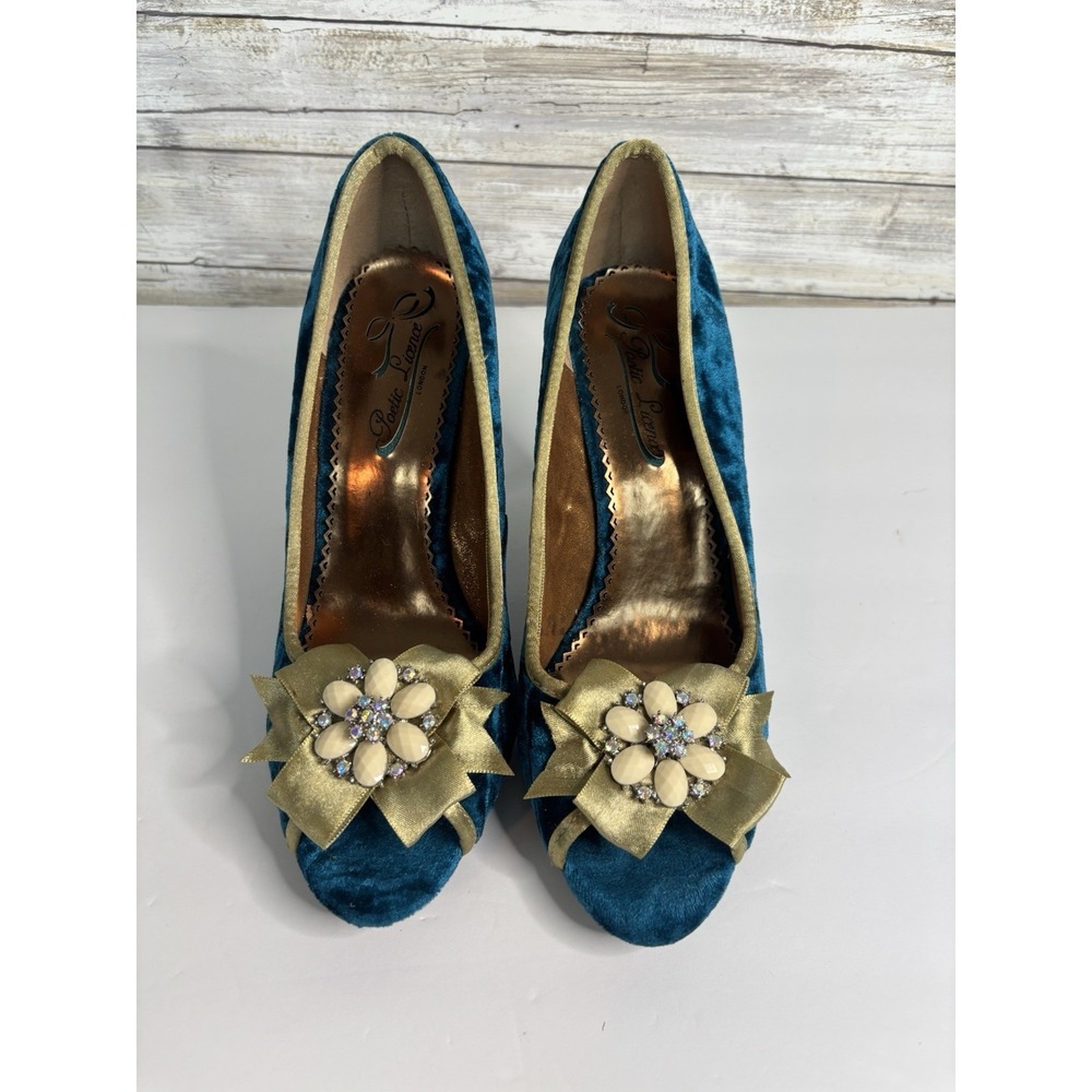 POETIC LICENSE, LONDON, WOMEN'S OPEN TOE BLUE VELVET HEELS PUMP 8.5